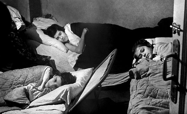 Иллюстрация к книге — Счастливая девочка растет [i_073.jpg]