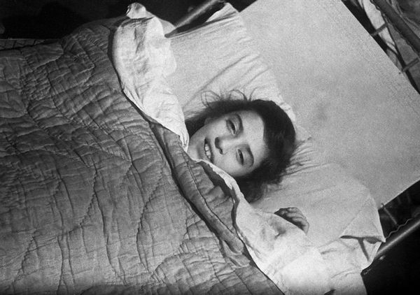 Иллюстрация к книге — Счастливая девочка растет [i_076.jpg]