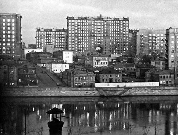 Иллюстрация к книге — Счастливая девочка растет [i_082.jpg]