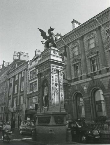 Иллюстрация к книге — Лондон. Прогулки по столице мира [i_017.jpg]