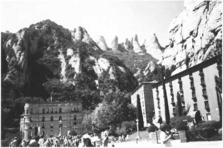 Иллюстрация к книге — Прогулки по Испании. От Пиренеев до Гибралтара [i_033.jpg]