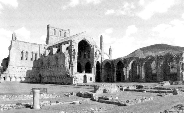 Иллюстрация к книге — Шотландские замки. От Эдинбурга до Инвернесса [i_004.jpg]