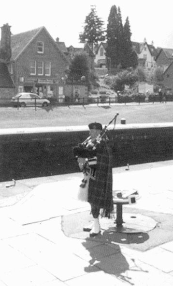 Иллюстрация к книге — Шотландские замки. От Эдинбурга до Инвернесса [i_023.jpg]