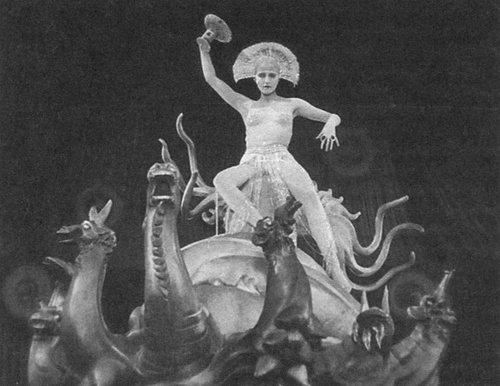 Иллюстрация к книге — Горы, моря и гиганты [i_006.jpg]