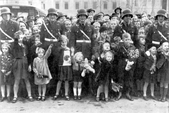 Иллюстрация к книге — Гитлер_директория [i_016.jpg]