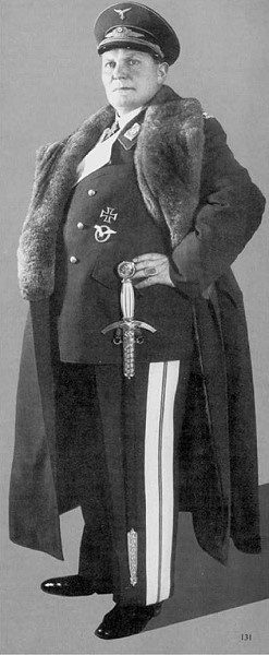 Иллюстрация к книге — Гитлер_директория [i_026.jpg]