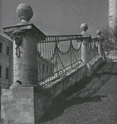 Иллюстрация к книге — Боярские дворы [i_019.jpg]