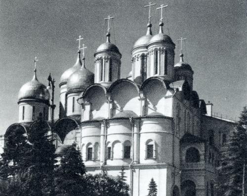 Иллюстрация к книге — Боярские дворы [i_020.jpg]