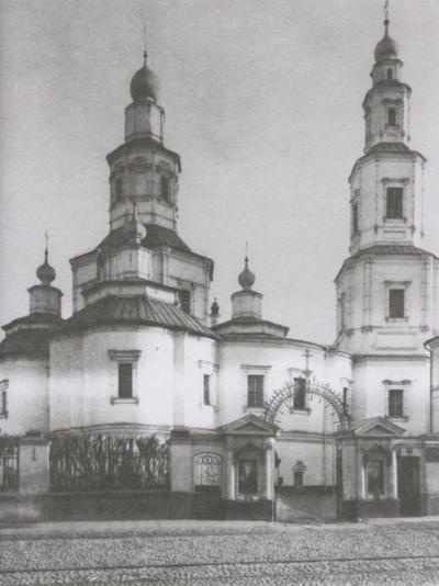 Иллюстрация к книге — Боярские дворы [i_066.jpg]