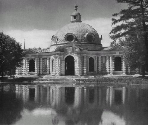 Иллюстрация к книге — Боярские дворы [i_084.jpg]