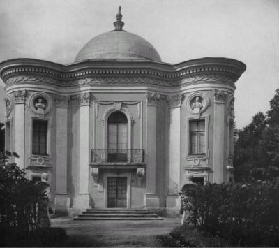 Иллюстрация к книге — Боярские дворы [i_085.jpg]