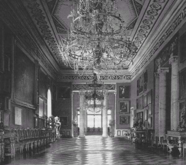 Иллюстрация к книге — Боярские дворы [i_099.jpg]