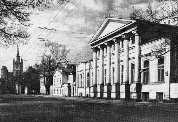 Иллюстрация к книге — Дворянские гнезда [i_022.jpg]