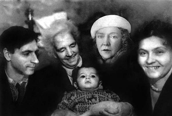 Иллюстрация к книге — Черно-белое кино [i_013.jpg]