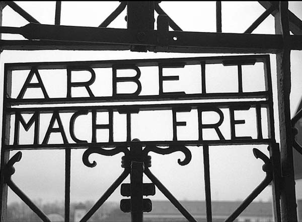 Иллюстрация к книге — Черно-белое кино [i_017.jpg]