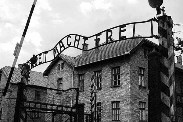 Иллюстрация к книге — Черно-белое кино [i_019.jpg]