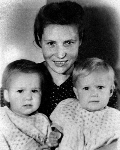 Иллюстрация к книге — Черно-белое кино [i_026.jpg]