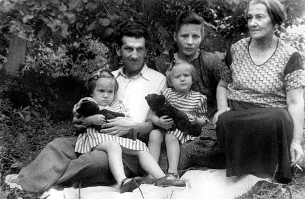 Иллюстрация к книге — Черно-белое кино [i_027.jpg]