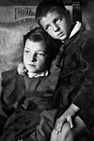 Иллюстрация к книге — Черно-белое кино [i_042.jpg]