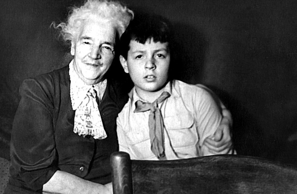 Иллюстрация к книге — Черно-белое кино [i_044.jpg]