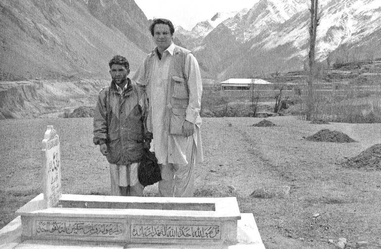 Иллюстрация к книге — Три чашки чая [i_016.jpg]