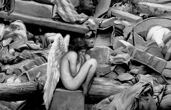 Иллюстрация к книге — Кто-то из вас должен умереть! [i_003.jpg]