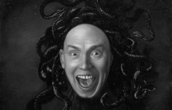 Иллюстрация к книге — Кто-то из вас должен умереть! [i_021.jpg]