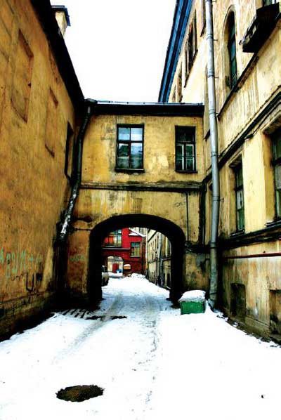 Иллюстрация к книге — Записки риелтора, или Нас всех испортил квартирный вопрос [i_008.jpg]