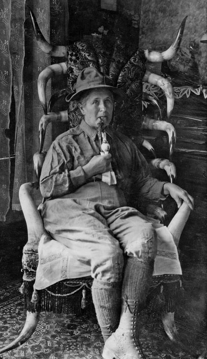 Иллюстрация к книге — Город Пустых. Побег из дома странных детей [i_027.jpg]