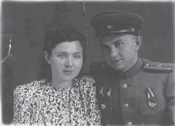 Иллюстрация к книге — Цветок живой, благоуханный… (сборник) [_1.jpg]