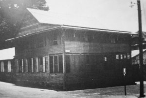 Иллюстрация к книге — Путешествие во тьме [i_005.jpg]