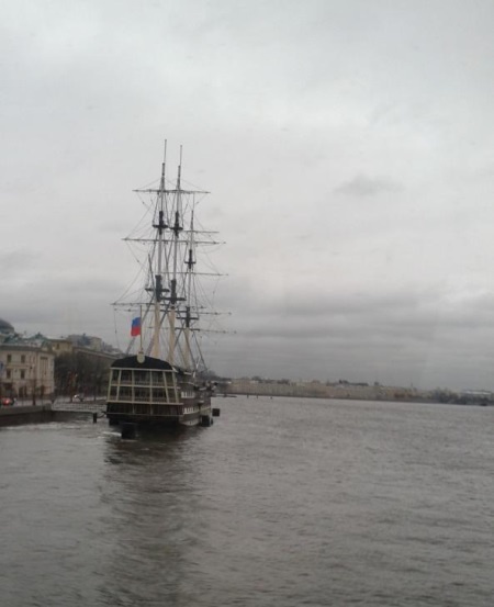 Иллюстрация к книге — Создатель [i_002.jpg]