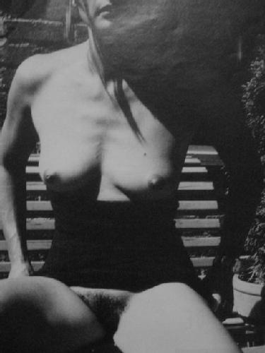 Иллюстрация к книге — Сексуальная жизнь Катрин М. [m1.jpg]