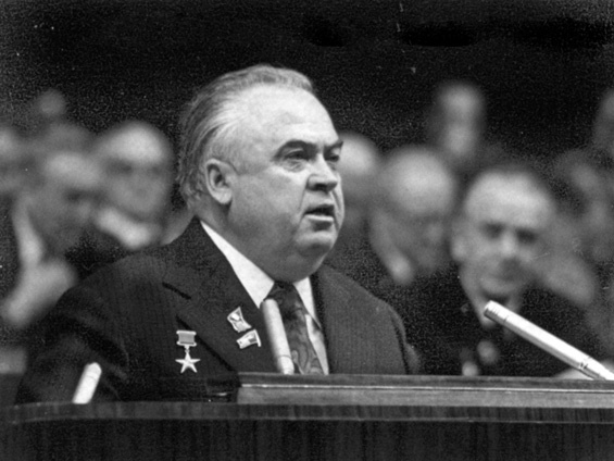 Иллюстрация к книге — Последний идол [i_040.jpg]