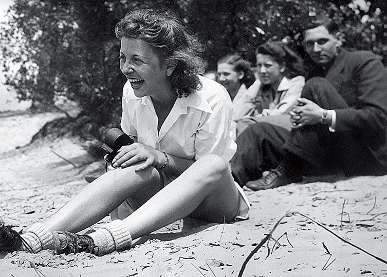 Иллюстрация к книге — Танцующая в Аушвице [i_026.jpg]