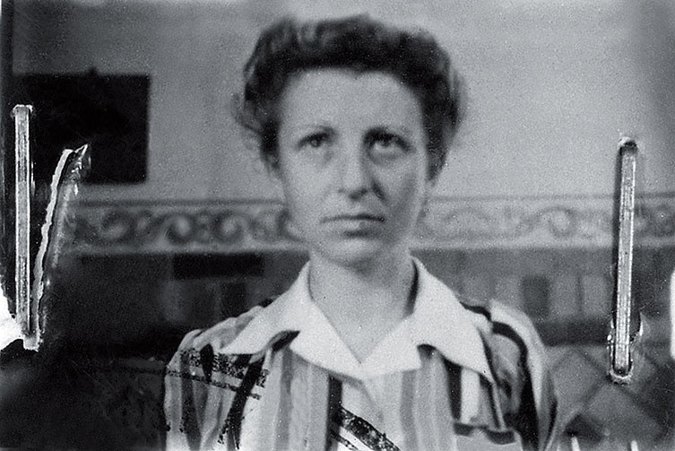 Иллюстрация к книге — Танцующая в Аушвице [i_040.jpg]