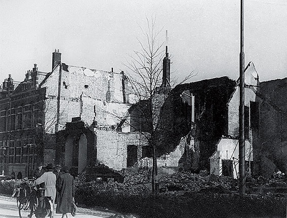 Иллюстрация к книге — Танцующая в Аушвице [i_051.jpg]