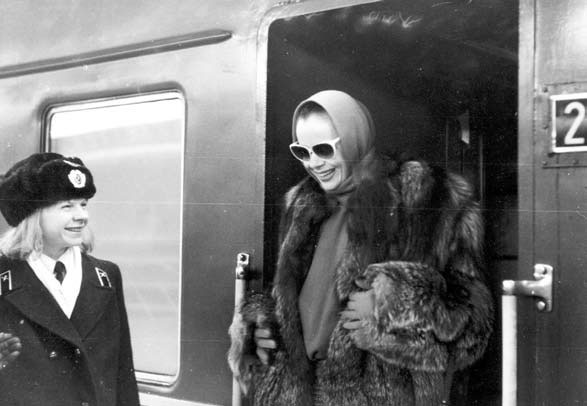 Иллюстрация к книге — Записки кинорежиссера о многих и немного о себе [i_026.jpg]