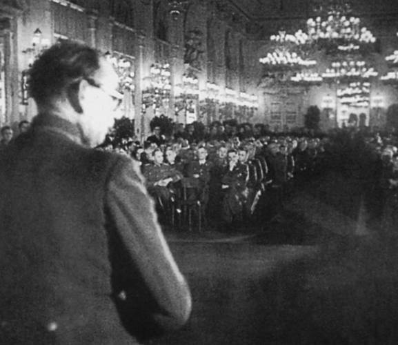 Иллюстрация к книге — Власов против Сталина. Трагедия русской освободительной армии 1944-1945 год [i_015.jpg]