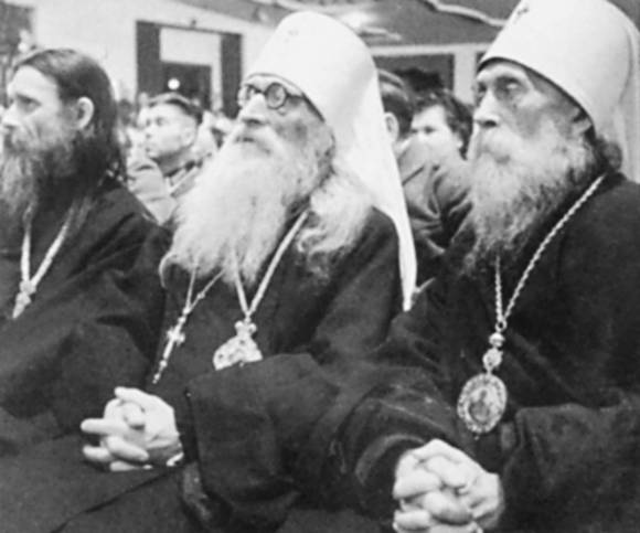 Иллюстрация к книге — Власов против Сталина. Трагедия русской освободительной армии 1944-1945 год [i_024.jpg]