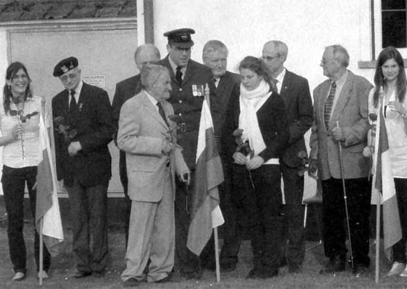 Иллюстрация к книге — Записки рядового радиста. Фронт. Плен. Возвращение. 1941-1946 [i_024.jpg]