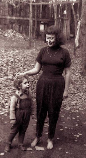 Иллюстрация к книге — Странники войны. Воспоминания детей писателей. 1941-1944 [Autogen_eBook_id103.jpg]