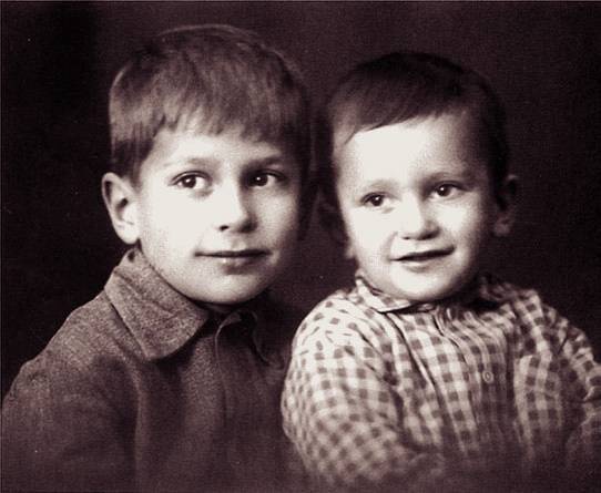 Иллюстрация к книге — Странники войны. Воспоминания детей писателей. 1941-1944 [Autogen_eBook_id132.jpg]