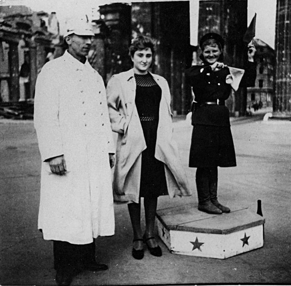 Иллюстрация к книге — За плечами ХХ век [Autogen_eBook_id38.jpg]