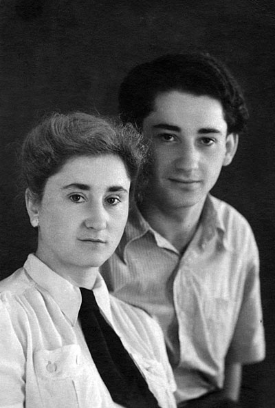 Иллюстрация к книге — За плечами ХХ век [Autogen_eBook_id45.jpg]