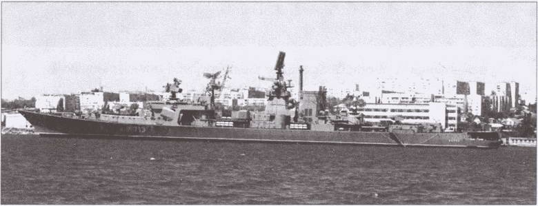 Иллюстрация к книге — "Непотопляемый авианосец" Крым. 1945-2014 [i_034.jpg]