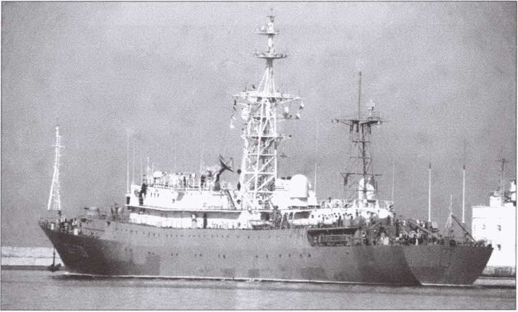 Иллюстрация к книге — "Непотопляемый авианосец" Крым. 1945-2014 [i_038.jpg]