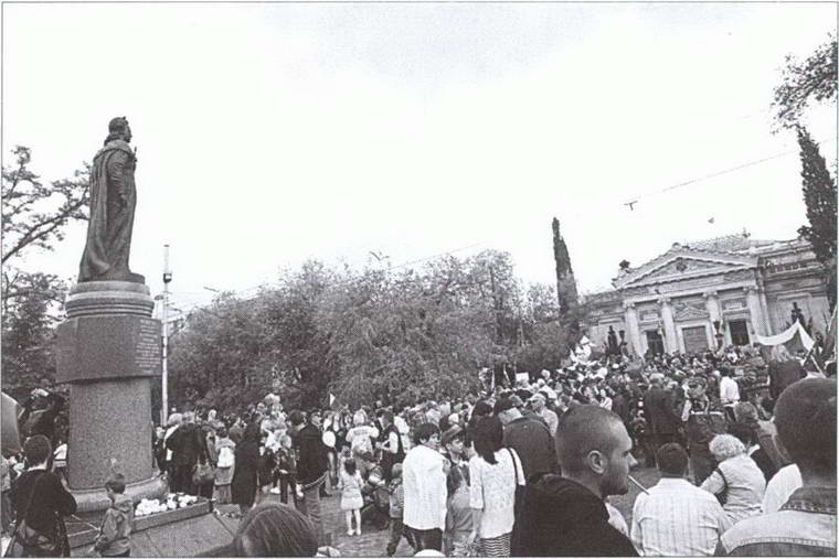 Иллюстрация к книге — "Непотопляемый авианосец" Крым. 1945-2014 [i_044.jpg]