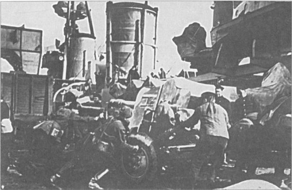 Иллюстрация к книге — Адмирал Октябрьский против Муссолини [_13.jpg]