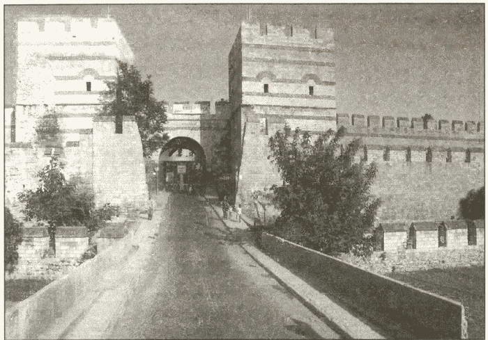 Иллюстрация к книге — Взлет и падение Османской империи [i_027.jpg]